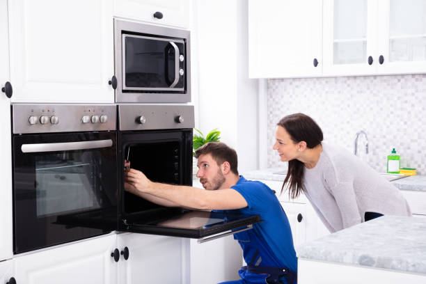Riparazione forno con cliente a Pavia - Punto Riparazioni